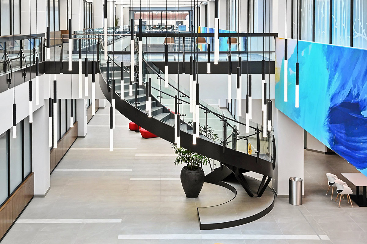 Galleria - TemperShield Bent Glass - Curved Staircase