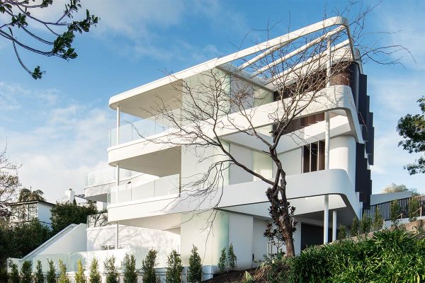 Mission Bay Mansion - TemperShield - Bent Architectural Glass